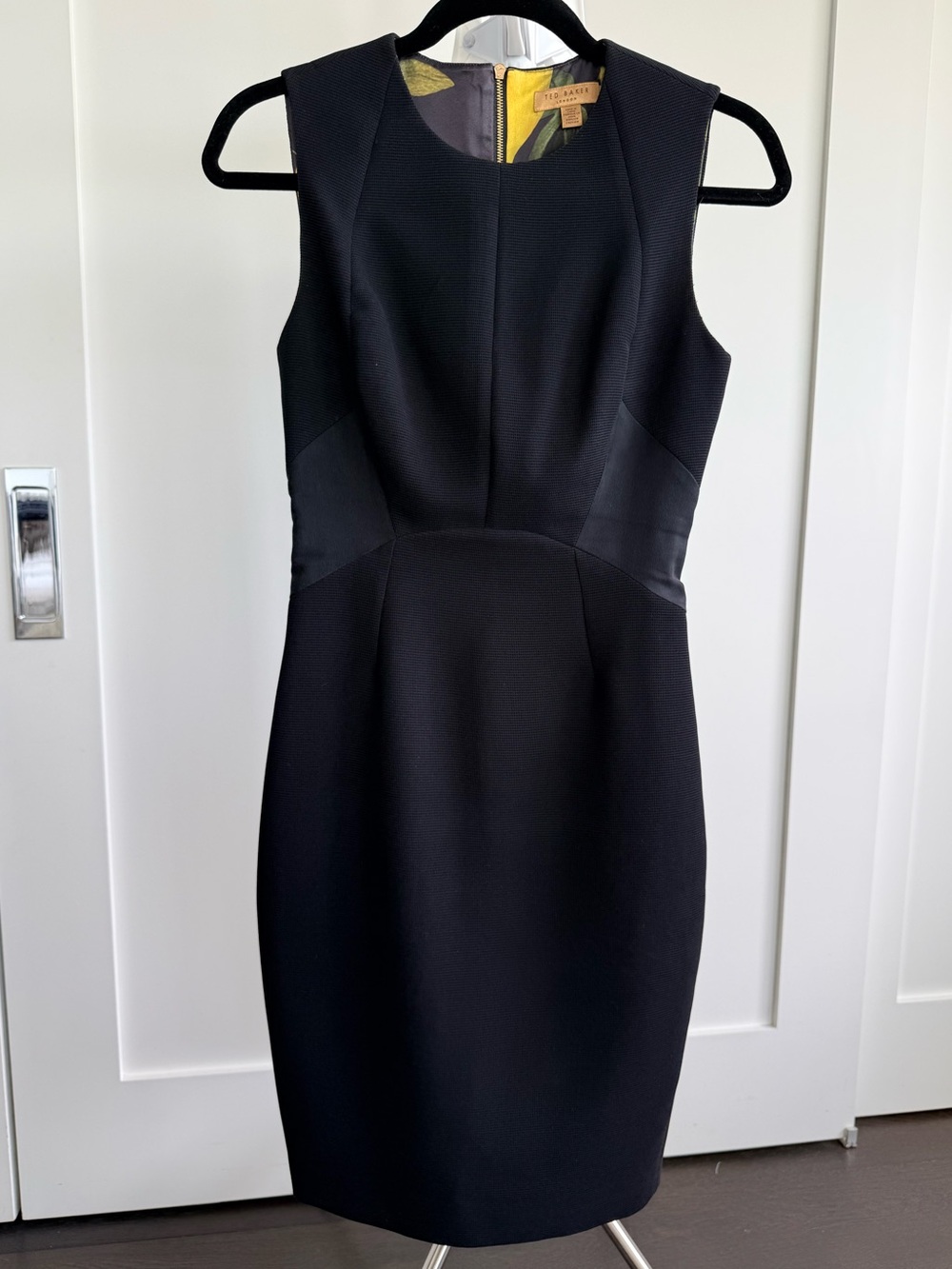 Ted Baker London Black Textured Sleeveless Sheath Dress Gold Zip